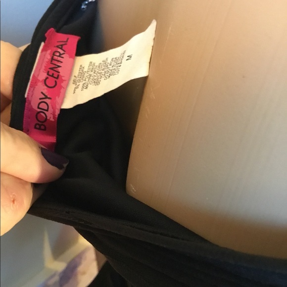 Black Body Central mini dress off-shoulder texture - Picture 5 of 8